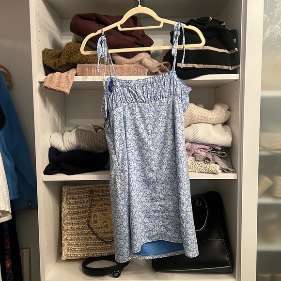 Forever 21 Floral Dress - Picture 2 of 3